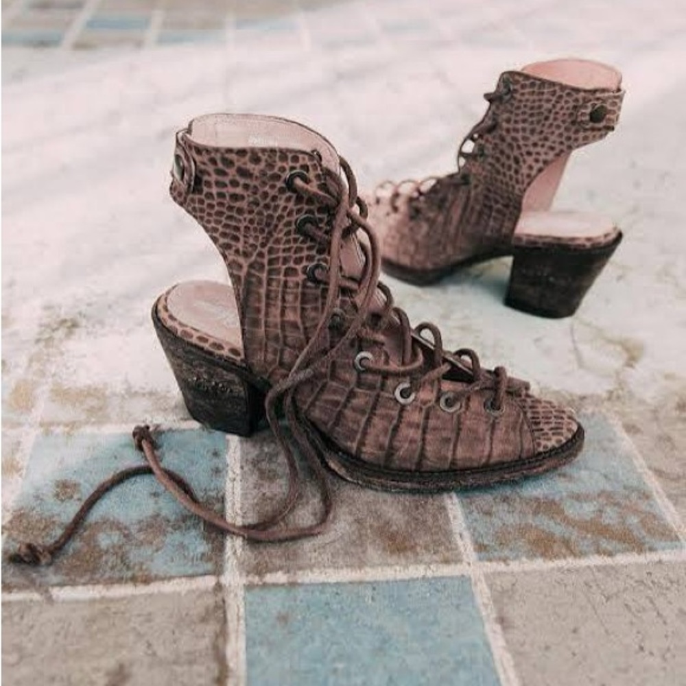 Miss Macie Lace-Up Western Crocodile Heeled Sandals Booties Brown Leather 8